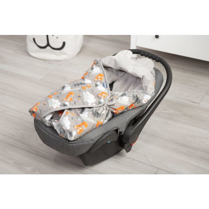 Pledas automobilinei kėdutei "Mountains high" 90x90 cm