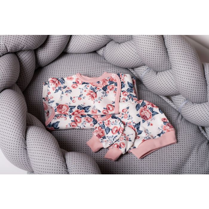 Kūdikio kraitelis - drabužėliai naujagimiui "Flora" 5 dalių 