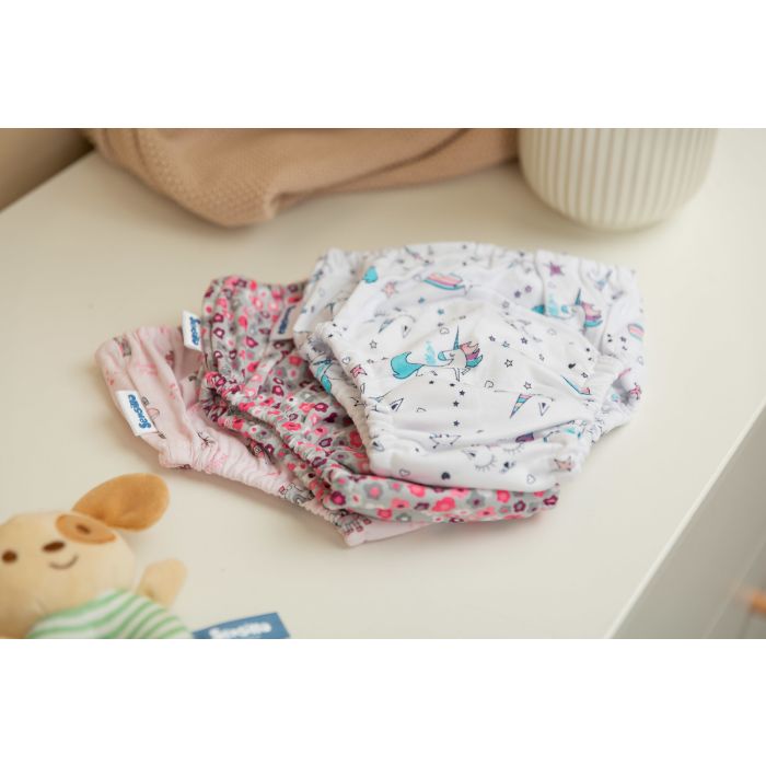 Daugkartinės kelnaitės - atprastukės (mergaitei), 3 vnt