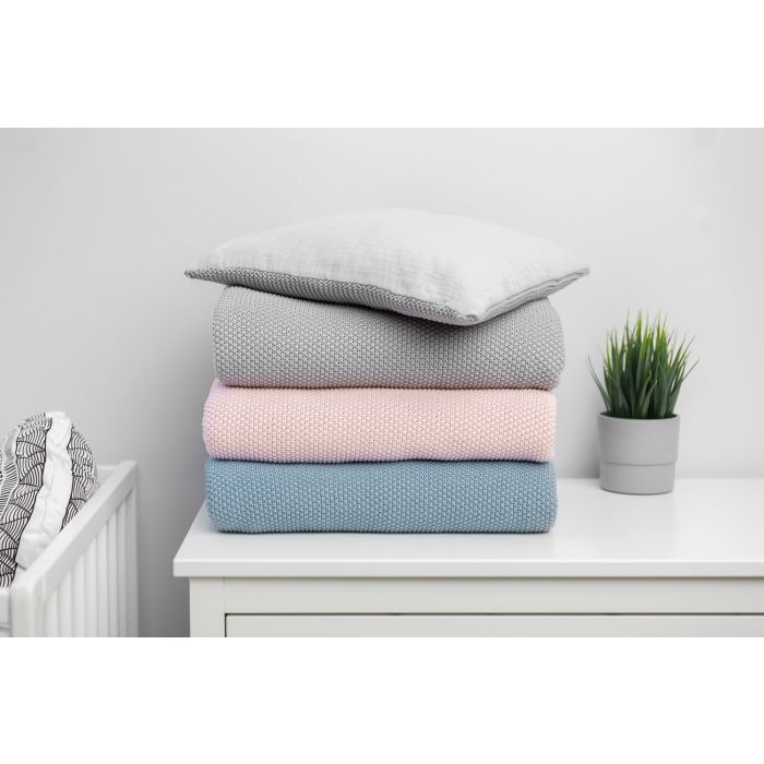 Muslino ir megztos medvilnės pledukas ir pagalvė kūdikiui "Luxury" pilkas