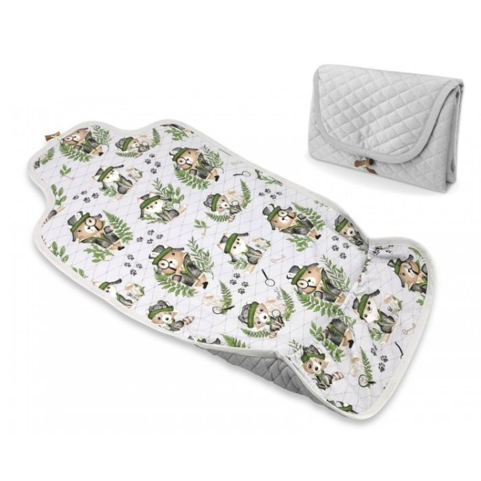 Neperšlampamas pervystymo paklotas kūdikiui "Bear detective" 93 x 50 cm 