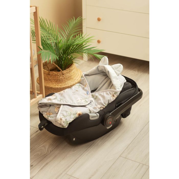 Pledas automobilinei kėdutei "Lilia" 90x90 cm