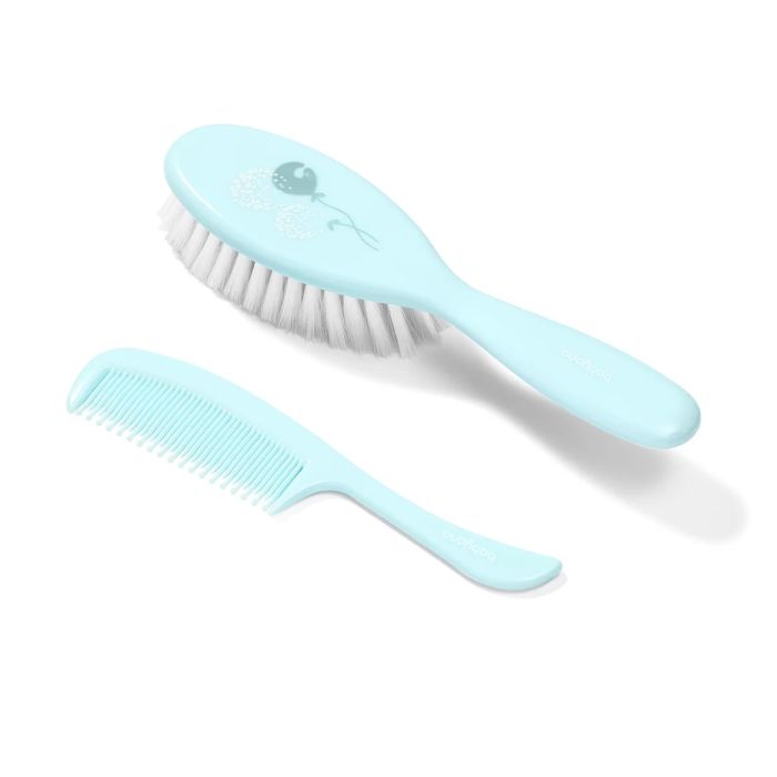 Šepetėlis ir šukos kūdikio plaukams