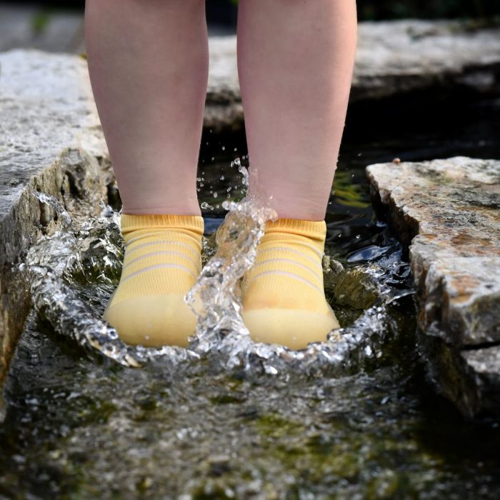 Pirmieji batukai kūdikiams Attipas "See though" yellow