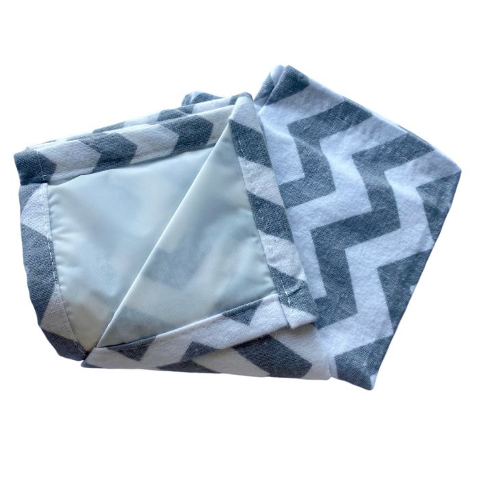 Daugkartinis neperšlampamas paklotas 45x55cm "Zigzag grey"